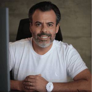 Tiago  Teixeira